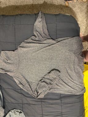 Cozy Ribbed Knit Tunic Turtleneck in Heather Gray